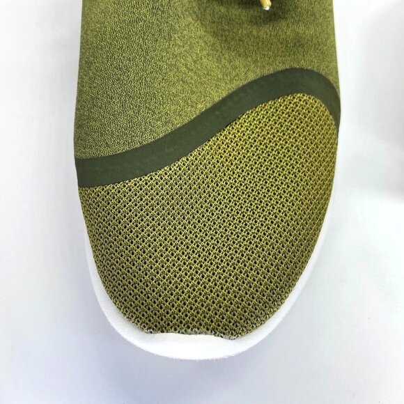 Nike LunarCharge Essential 'Camper Green' Mens Size 10.5  Green Athletic Trainer - Picture 13 of 13